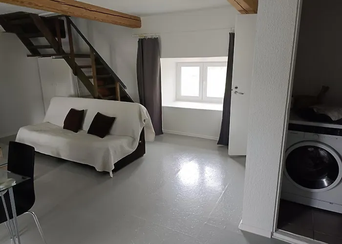 Maeo Apartment
